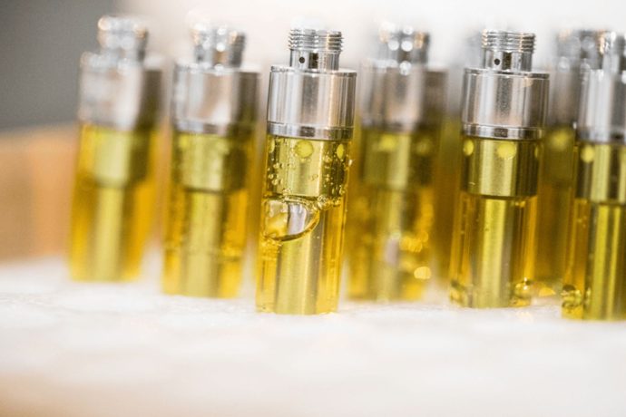 What are vape cartridges and where can you buy the best weed online? Discover what a weed cart is, how to use it, and why you need one today.