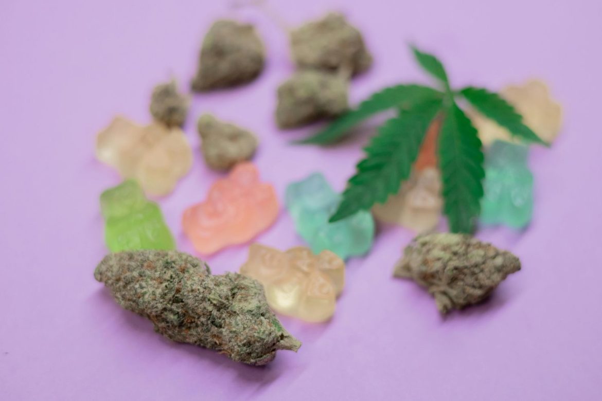 Looking for shatter chews, shatter bars, & shatter gummies? Our online weed dispensary in Canada can help. Feel free to place an order today!